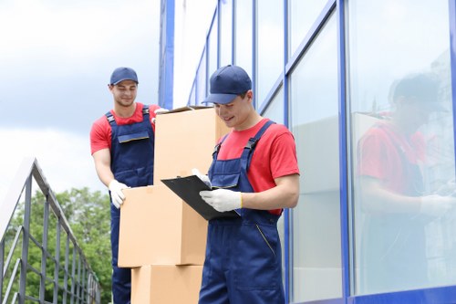 Local flat removal team planning a move in Shepherds Bush