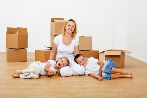 Sturdy moving boxes and packing materials for local customers